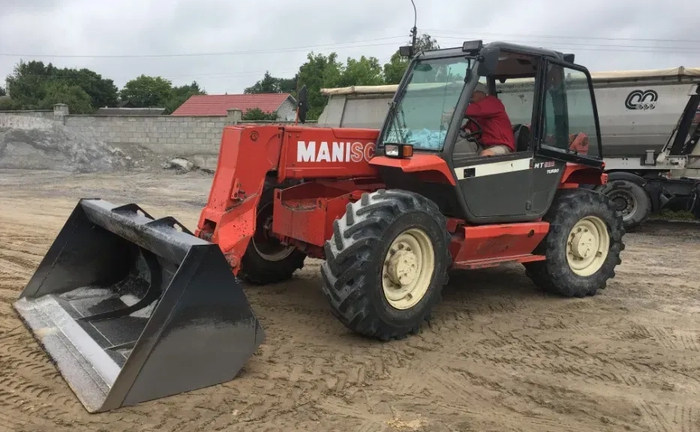Послуги телескопічного погрузчика Manitou