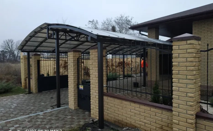 Виготовлення автонавіcів у Дніпрі, з полікарбоату, не дорого. Виготовлення автонавіcів у Дніпрі, з полікарбоату, не дорого.