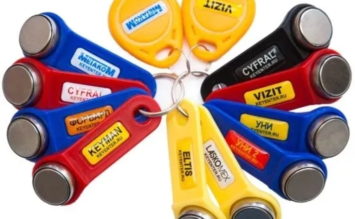 Автоключі заміна батарейок у брелоках ключі для дому сейфів домофонів