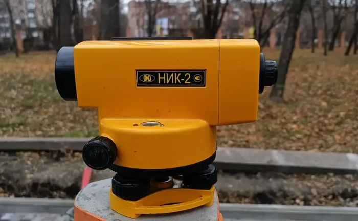 Професійний оптичний нівелір НІК - 2