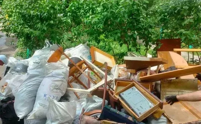 Вывоз Хлама Старая мебель Квартирный хлам диван старые вещи Вывоз Хлама Старая мебель Квартирный хлам диван старые вещи