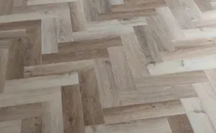 Вкладання (укладка/монтаж) підлог :ламінат,вініл,SPC,килимове покриття. 180 грн/кв.м Вкладання (укладка/монтаж) підлог :ламінат,вініл,SPC,килимове покриття. 180 грн/кв.м