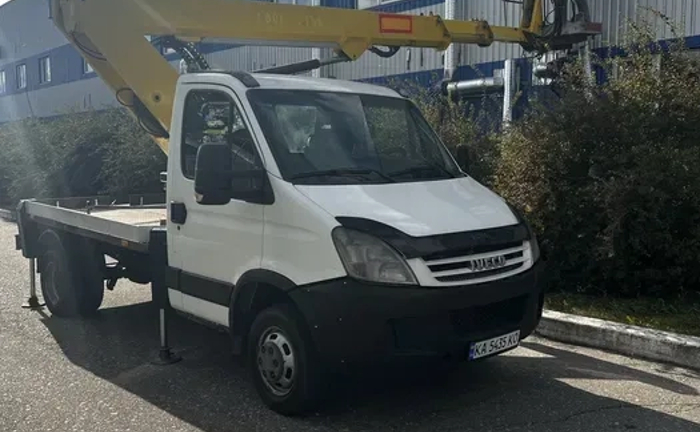 Автовишка від 18 до 22 метрів Автовишка від 18 до 22 метрів