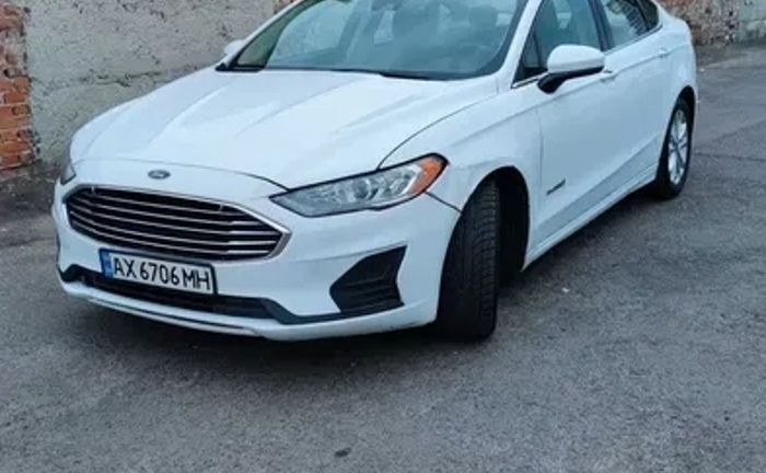 Автомобіль Ford Fusion Hybrid для особистого користування і роботи Автомобіль Ford Fusion Hybrid для особистого користування і роботи
