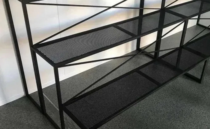 Виготовляємо сходинки під квіти для квіткових магазинів.Стіл Флориста.