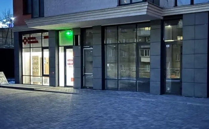 Фасадне приміщення 105 м2 в ЖК Багговутівський Фасадне приміщення 105 м2 в ЖК Багговутівський