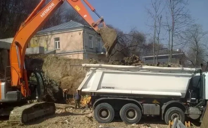 Вивіз будівельного сміття самоскидами від 10 тон та більше