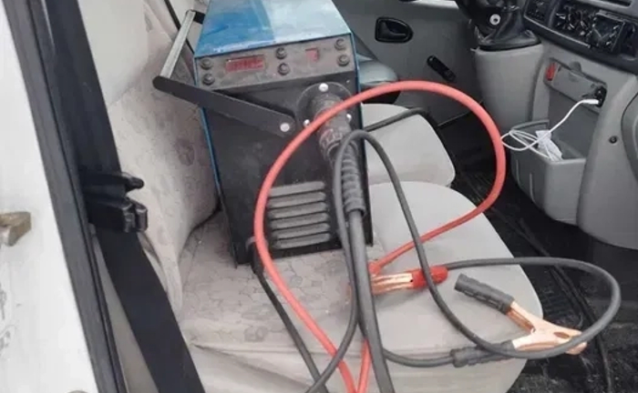 Професійний інвертор SSVA -180