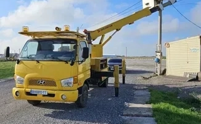 Послуги автовишки 16 метрів Послуги автовишки 16 метрів