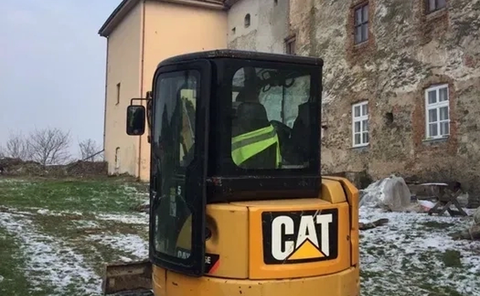 Міні - екскаватор CAT Міні - екскаватор CAT