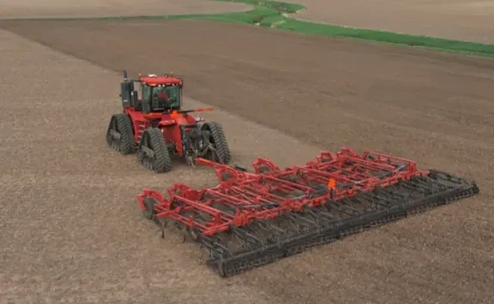 Культиватор CASE IH tiger mate ll (439) Культиватор CASE IH tiger mate ll (439)