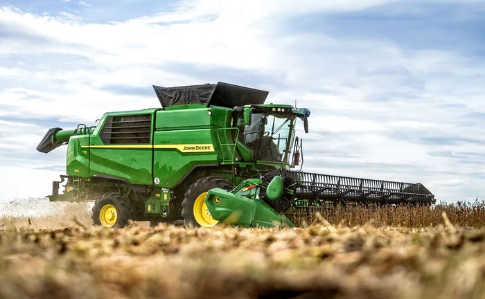 Зернозбиральний комбайн John Deere Т 660 Зернозбиральний комбайн John Deere Т 660
