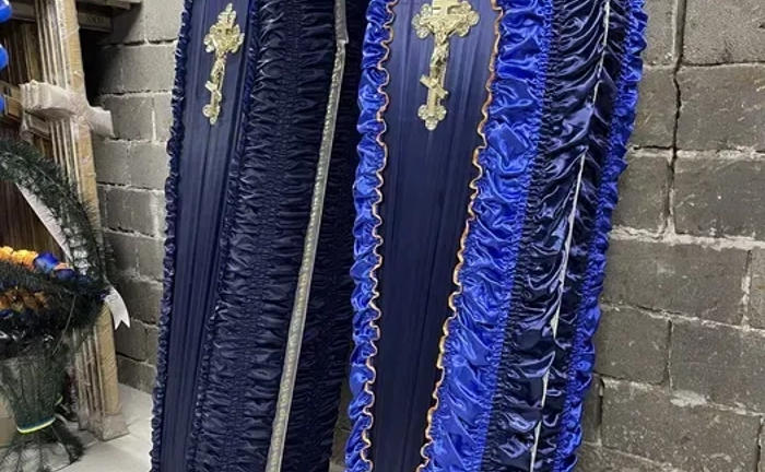 Ритуальні послуги : оббивка постіль покривало Ритуальні послуги : оббивка постіль покривало