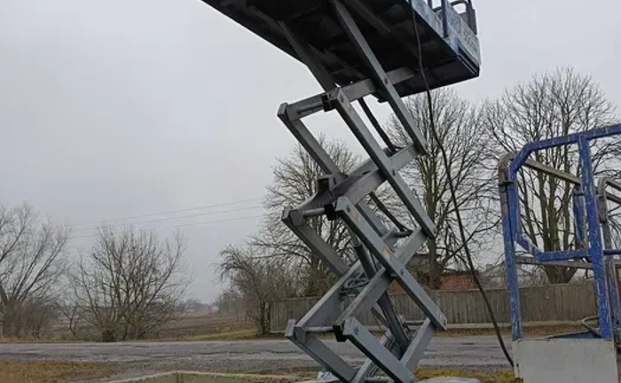 Підйомні ножиці Grove SM 3269.