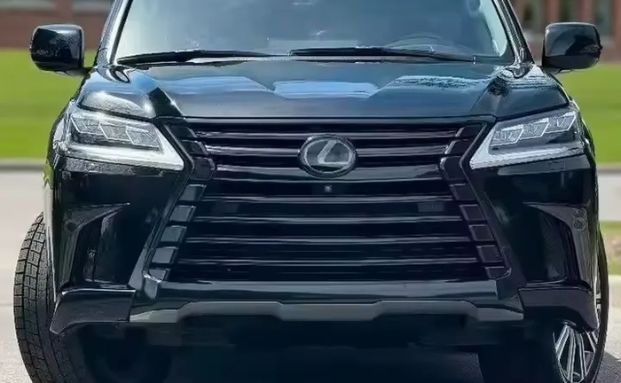Автомобіль Lexus 570 LX Автомобіль Lexus 570 LX
