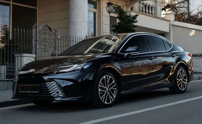 214 Авто Toyota Camry 2025 XV80 з водієм без водія 214 Авто Toyota Camry 2025 XV80 з водієм без водія