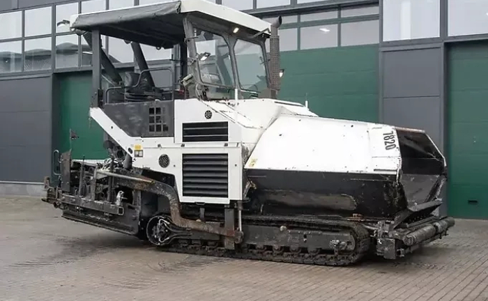 Асфальтоукладач Volvo ABG TITAN 7820