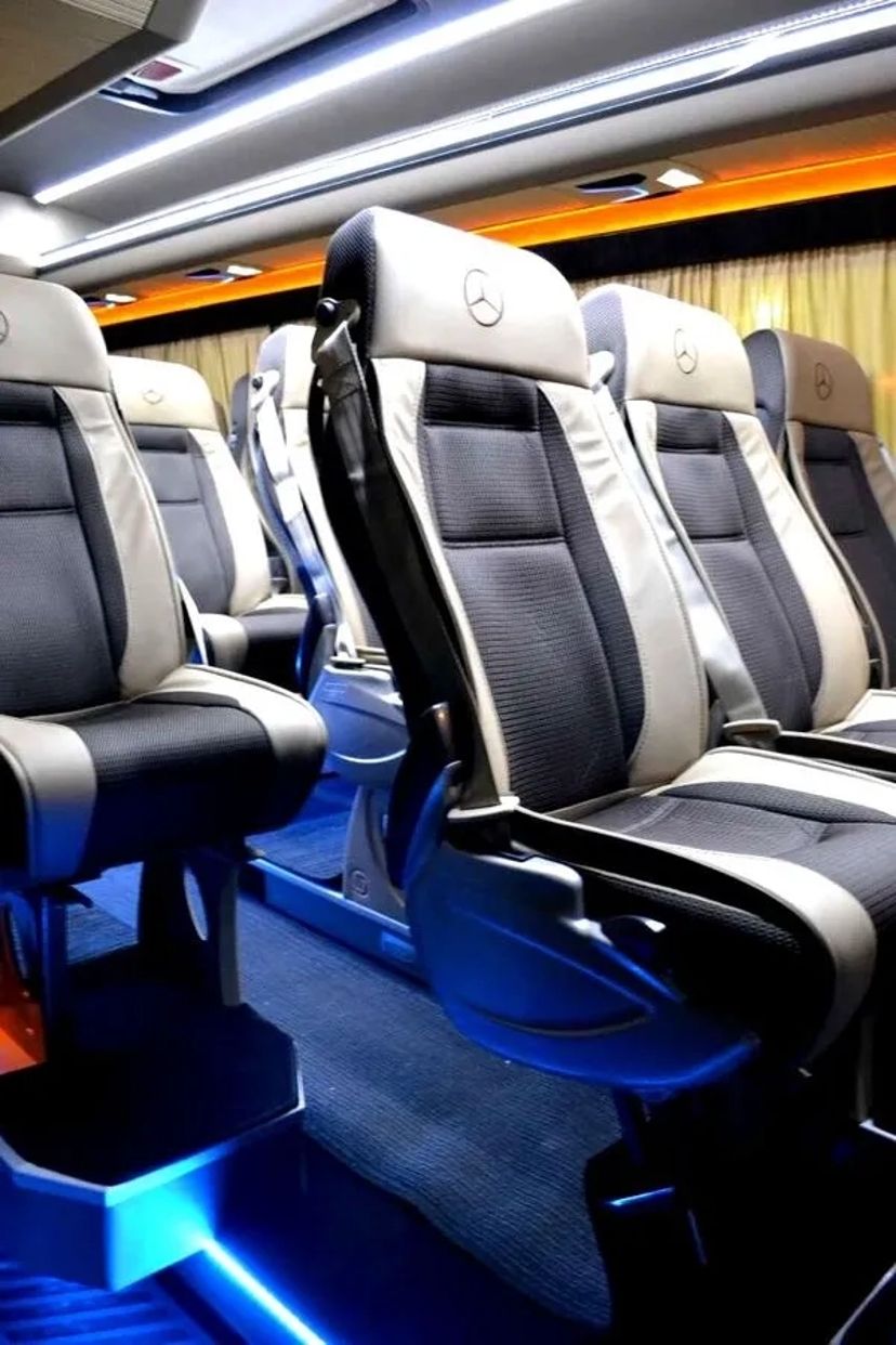 312 Мікроавтобус на весілля трансфер Mercedes Sprinter з водієм Київ