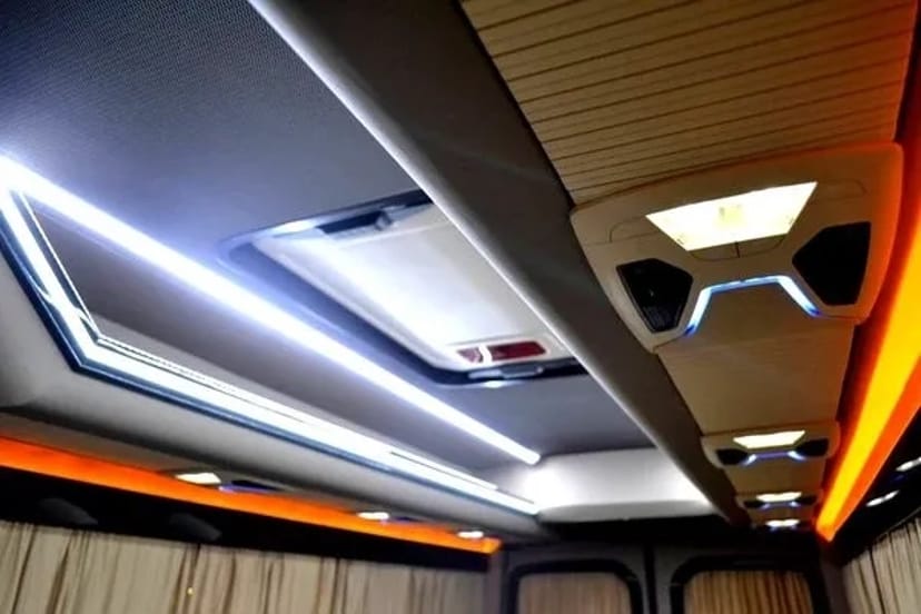 312 Мікроавтобус на весілля трансфер Mercedes Sprinter з водієм Київ