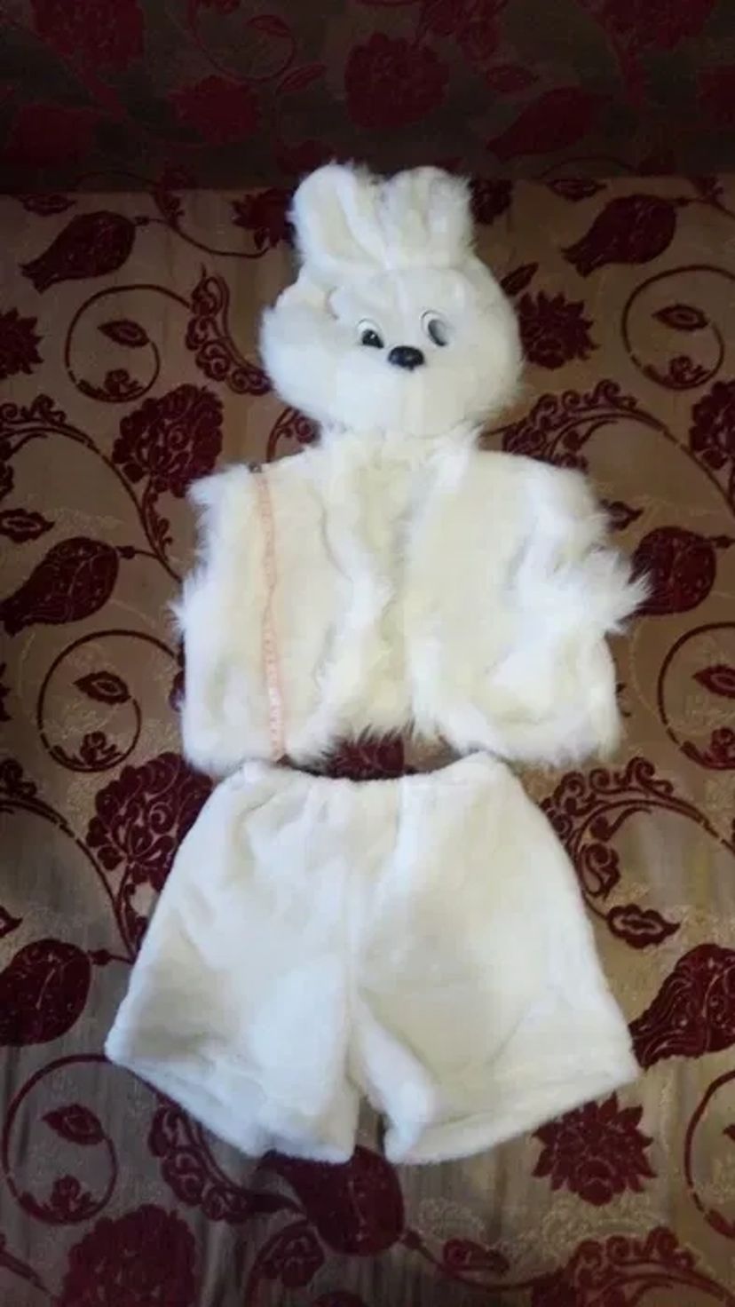 Новорічні ,карнавальні костюми зайчик,жираф,гномік,ковбой