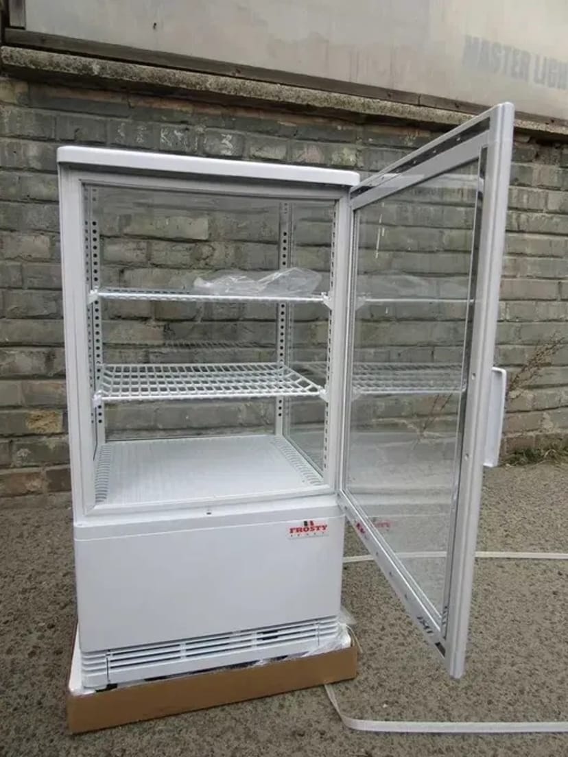 Нові кондитерська, холодильна, десертна, настільна вітрина