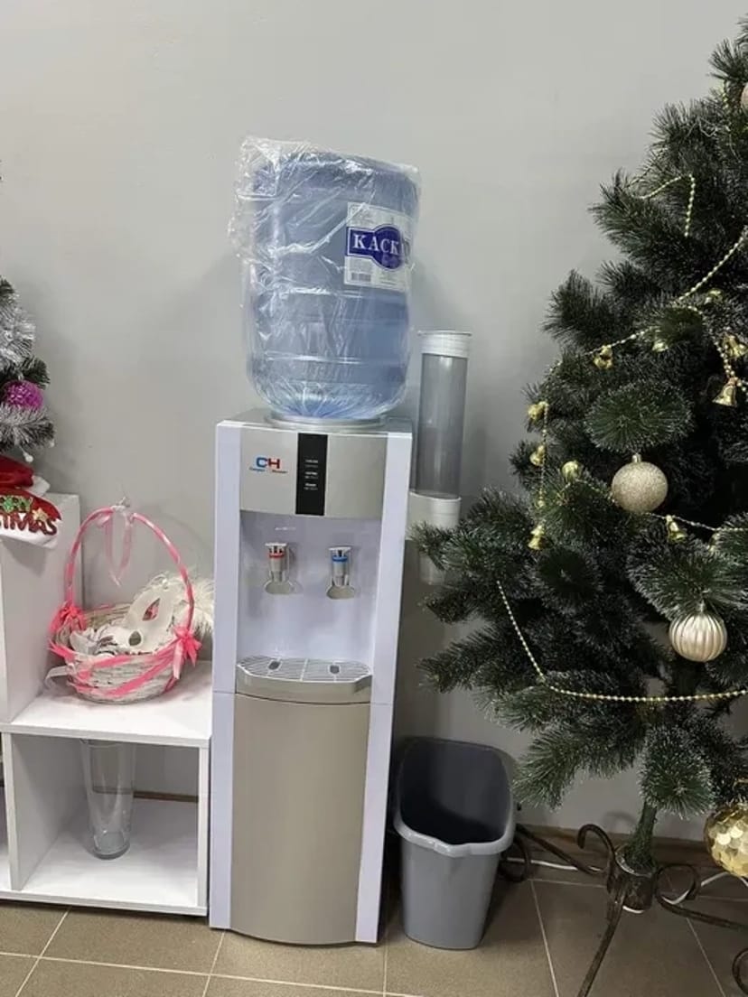 Кулери для чистої питної води для дому та офісу