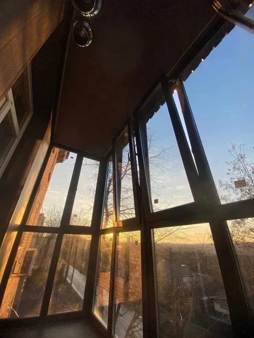 Балкони під ключ, виготовлення та встановлення будь-яких металопластикових конструкцій.