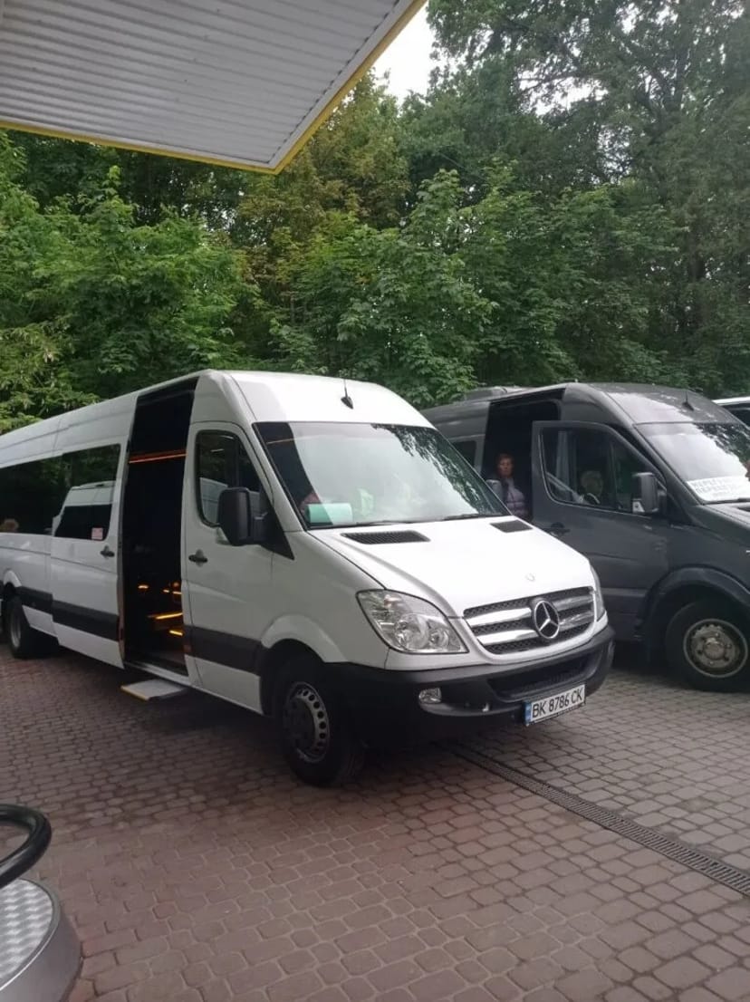 Пасажирські перевезення : Чехія Німеччина Бельгія Нідерланди Бельгія Швейцарія Швеція Данія .Трансфер, Реклайнер. Лафет