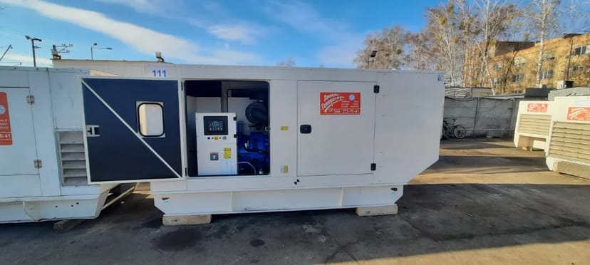 Дизельний генератор 275 кВА/220 кВт