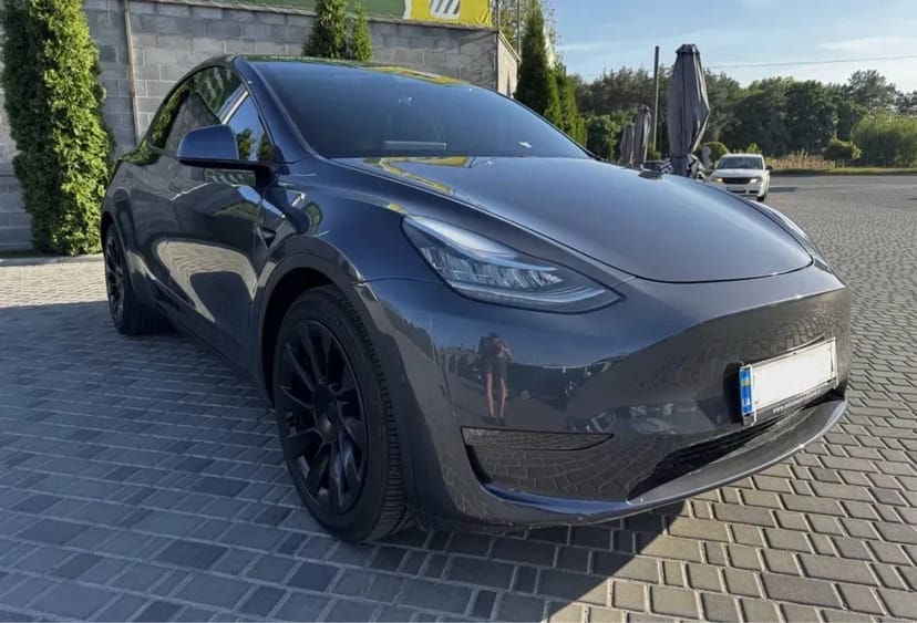 Подобово авто Tesla Model Y Львів
