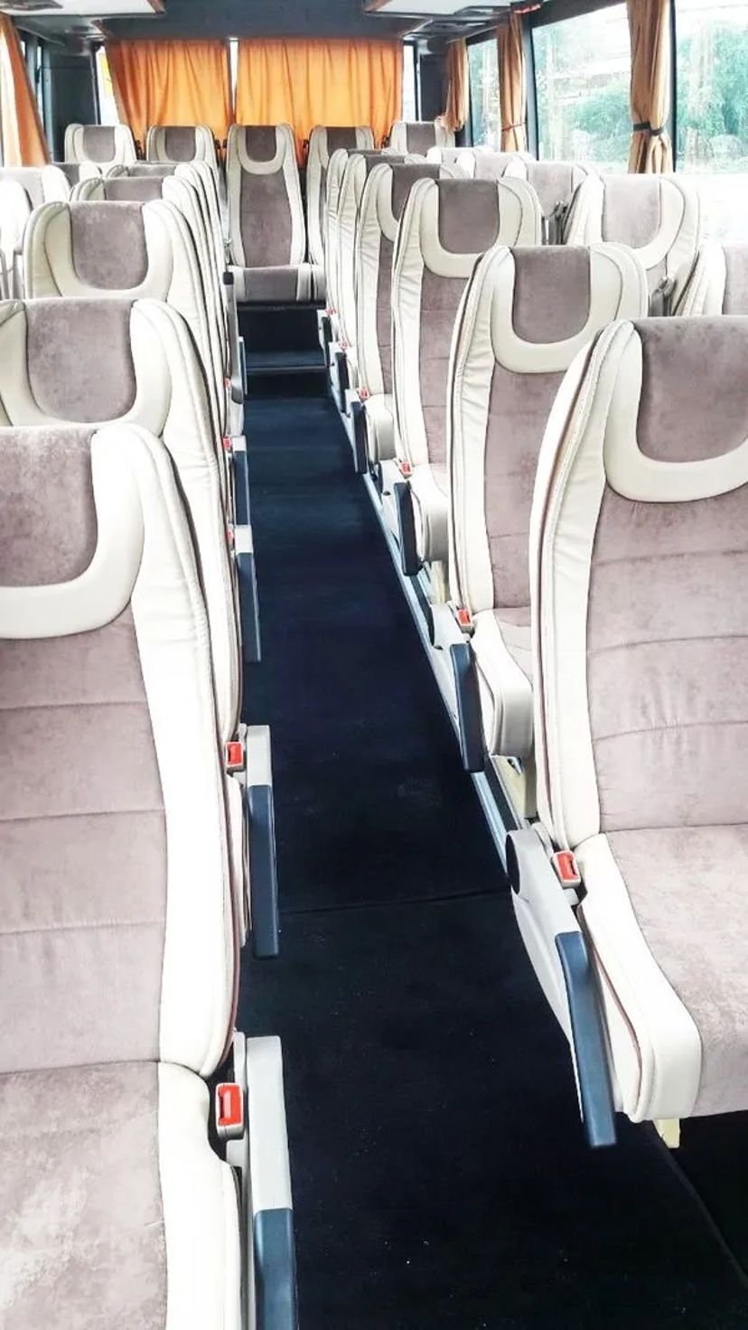 327 Автобус на весілля Isuzu білий