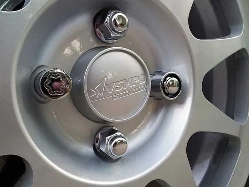 Зняття, вилучення, серетних болтів без ключа. Зняття секреток з коліс.