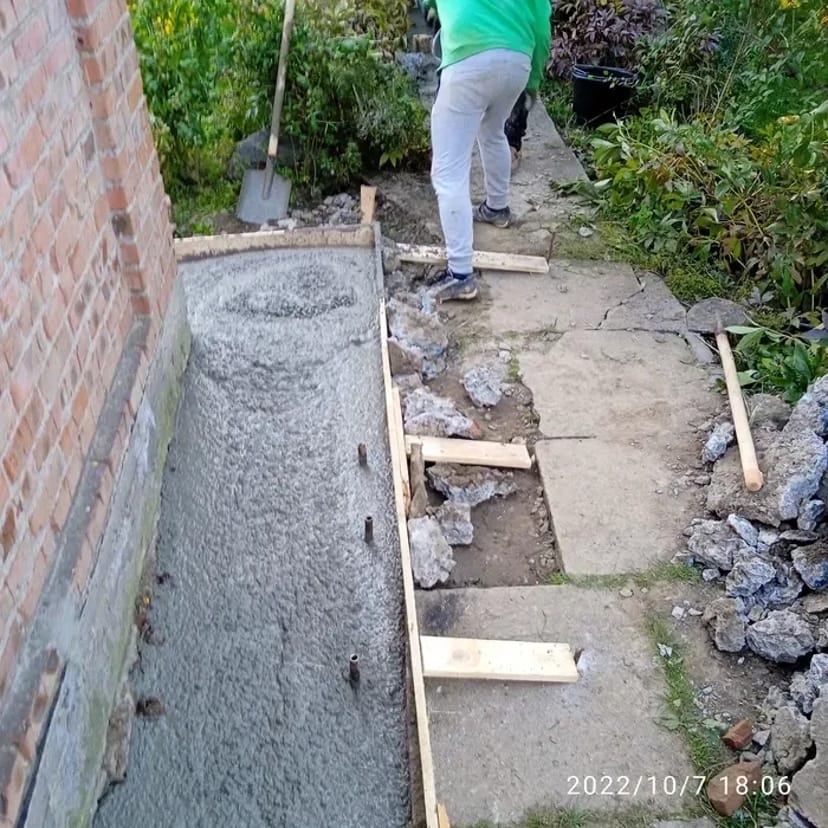 Виконуємо всі види бетонних робіт будь-якої складності.