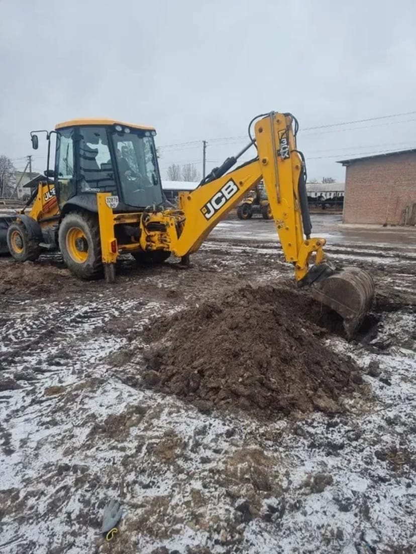 Екскаватор  навантажувач JCB