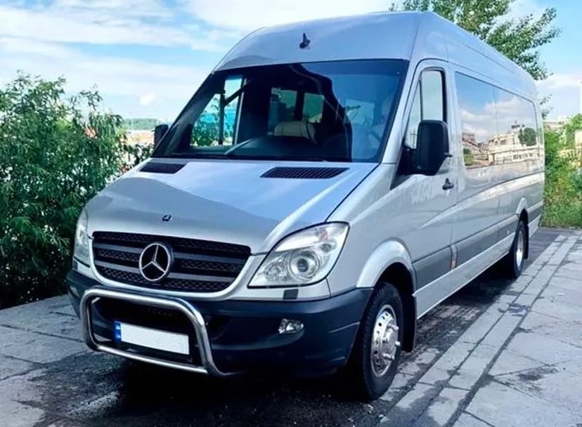 275 Мікроавтобус на весілля Mercedes Sprinter VIP сріблястий