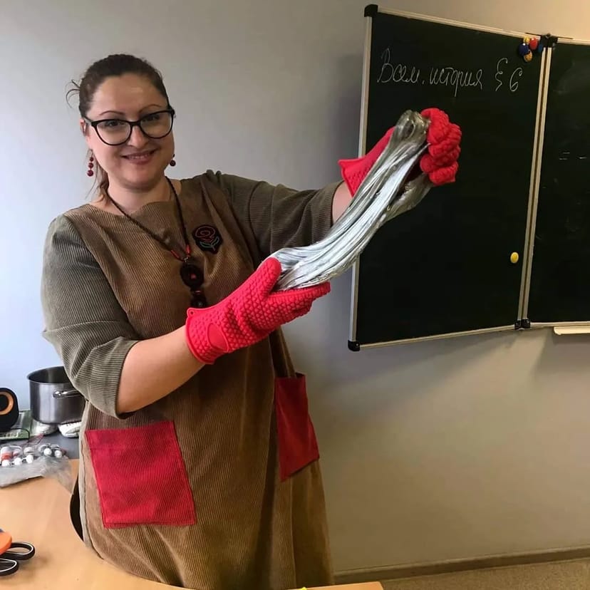 Проведення виїзних майстер-класів з карамелі для дітей в школах, садочках та розважальних закладах Дніпро, Україна