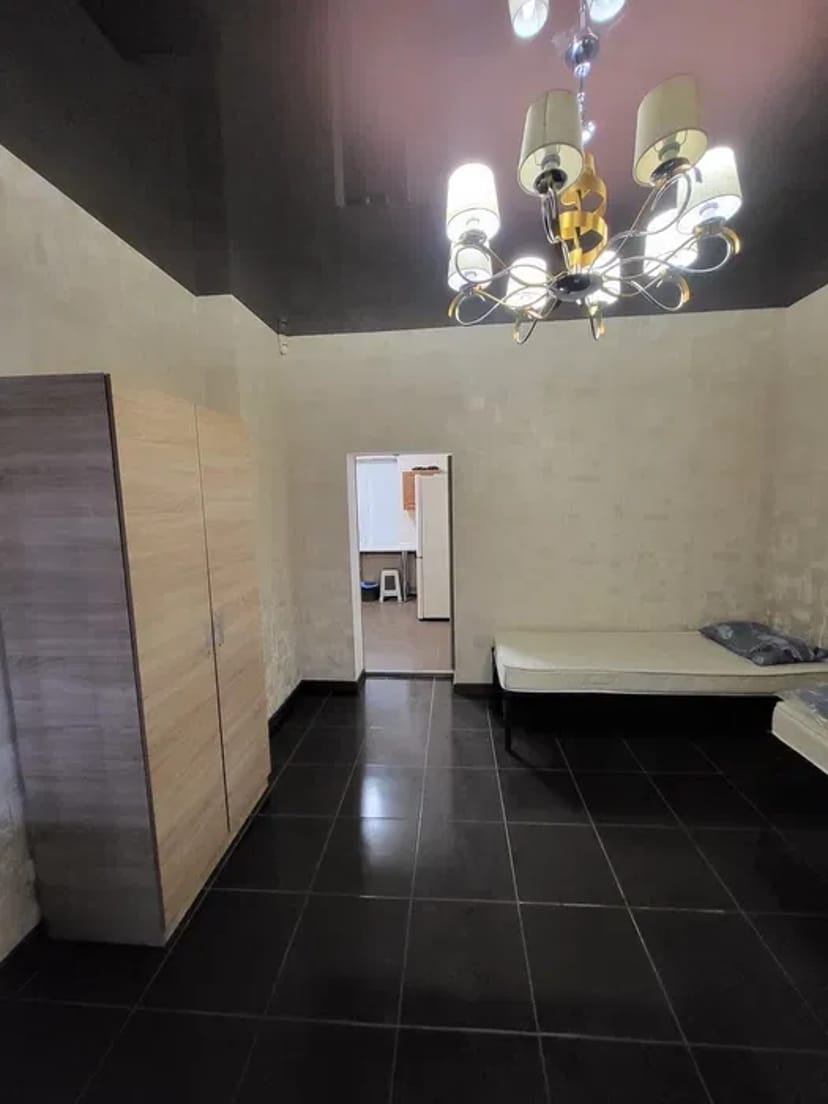 1-кімнатний будинок, р-н Центру