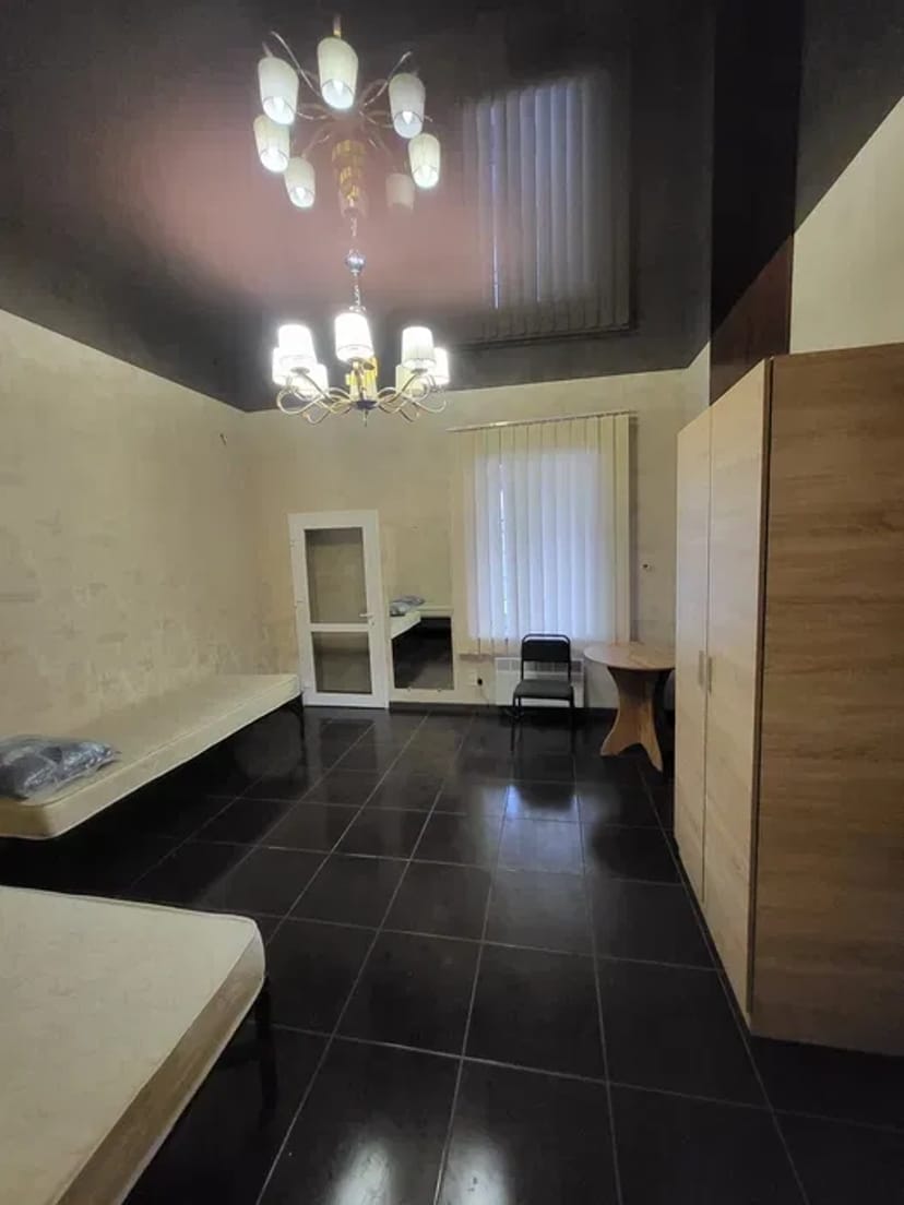 1-кімнатний будинок, р-н Центру