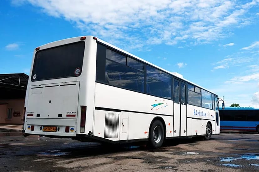 Volvo B10 на 50 місць. Комфорт та ціна