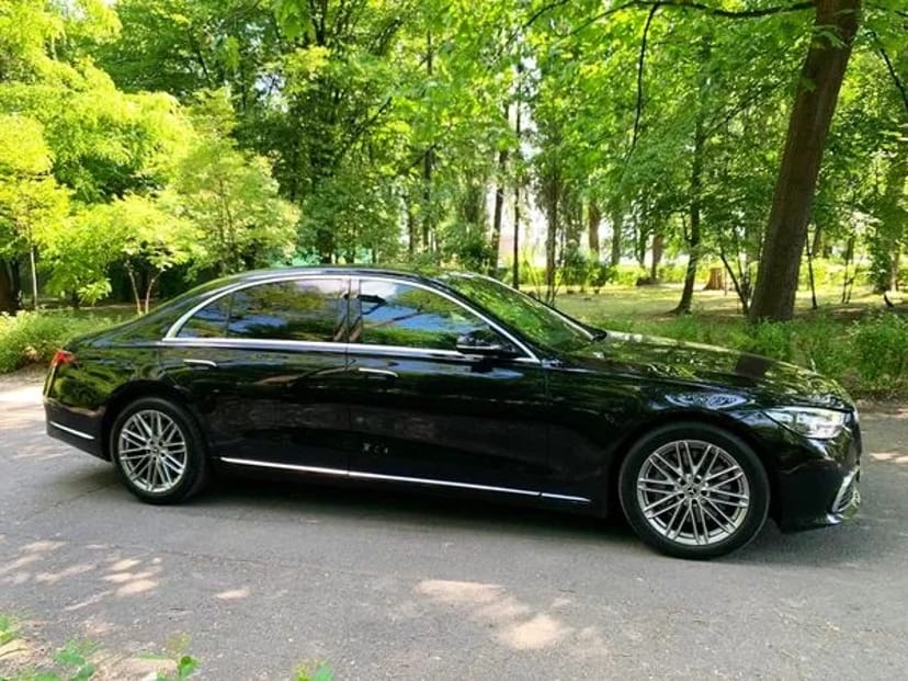 300 Авто на весілля з водієм Mercedes-Benz W223 S-Class 