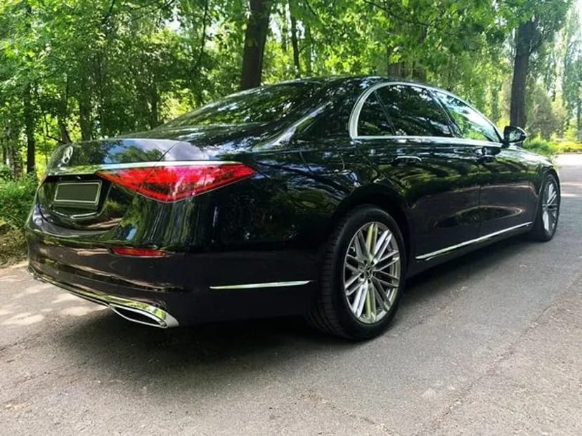 300 Авто на весілля з водієм Mercedes-Benz W223 S-Class 