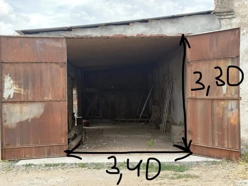 Приміщення 100 м² на території під охороною