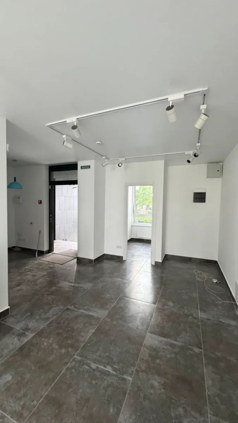 Фасадне приміщення 57 м2 в ЖК Файна Таун