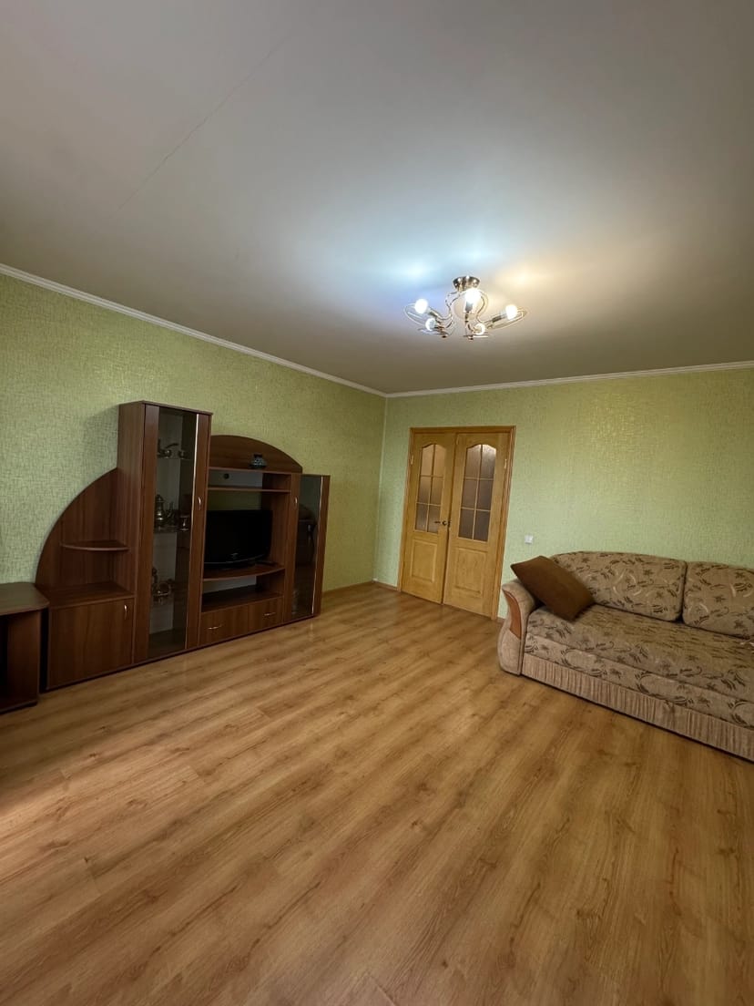 2кімнатна квартира Москаленка 8б