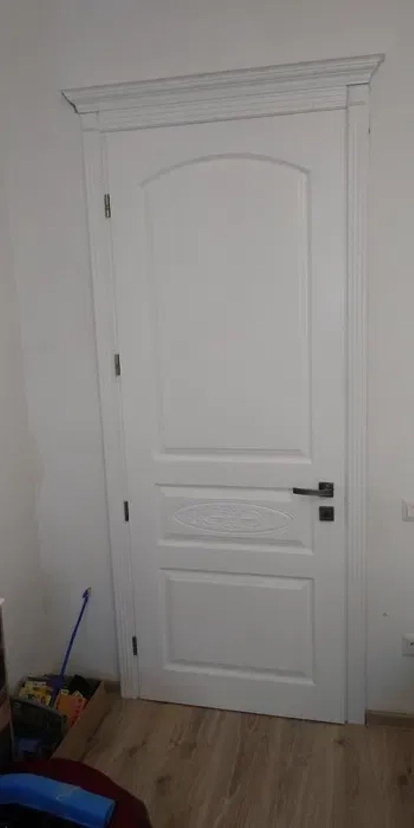 Виготовлю для вас гарні дерев'яні двері з натуральноі деревини.