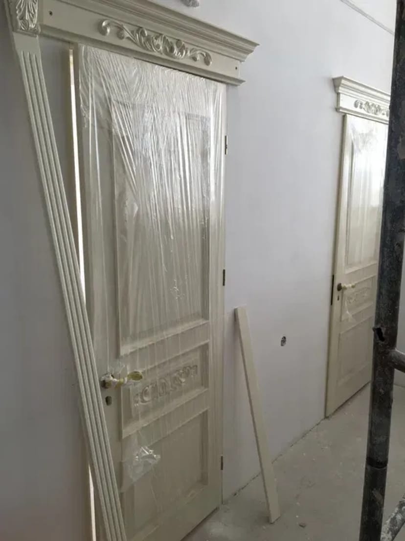 Виготовлю для вас гарні дерев'яні двері з натуральноі деревини.