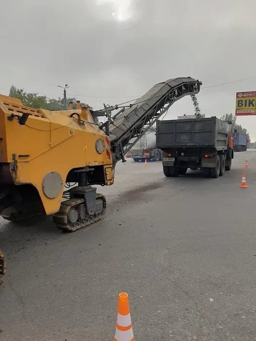 Укладання асфальту, асфальтні роботи