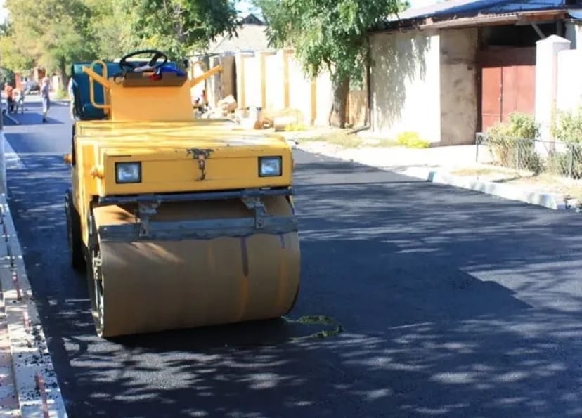 Укладання асфальту, асфальтні роботи