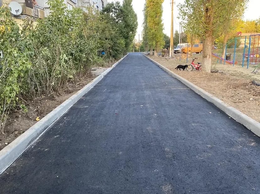 Укладання асфальту, асфальтні роботи