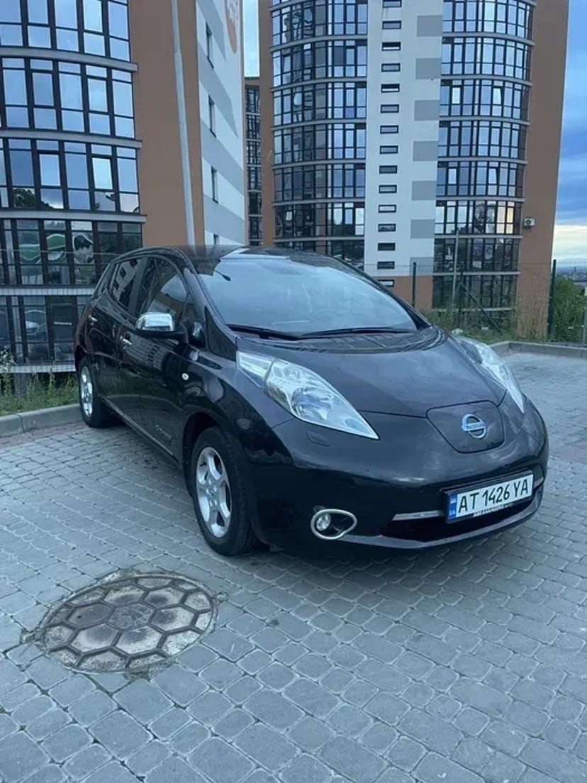 Авто Nissan Leaf